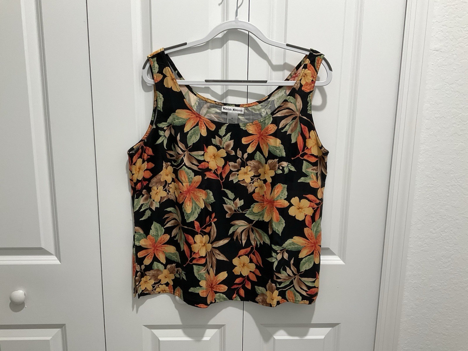 SZ 16 Kriss Kross Silk Tank Top Black Multicolor Floral VG to XLNT Condition