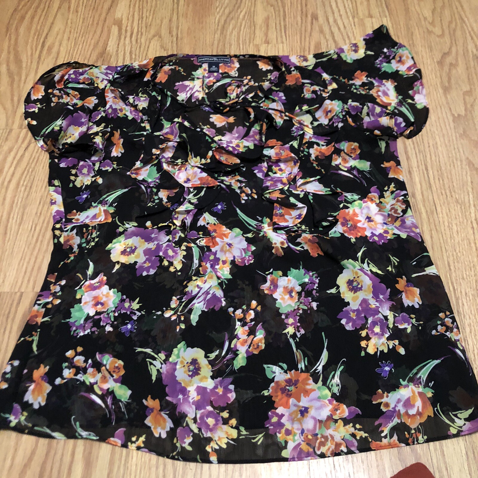 american living short sleeve floral print blouse size medium M polyster sheer