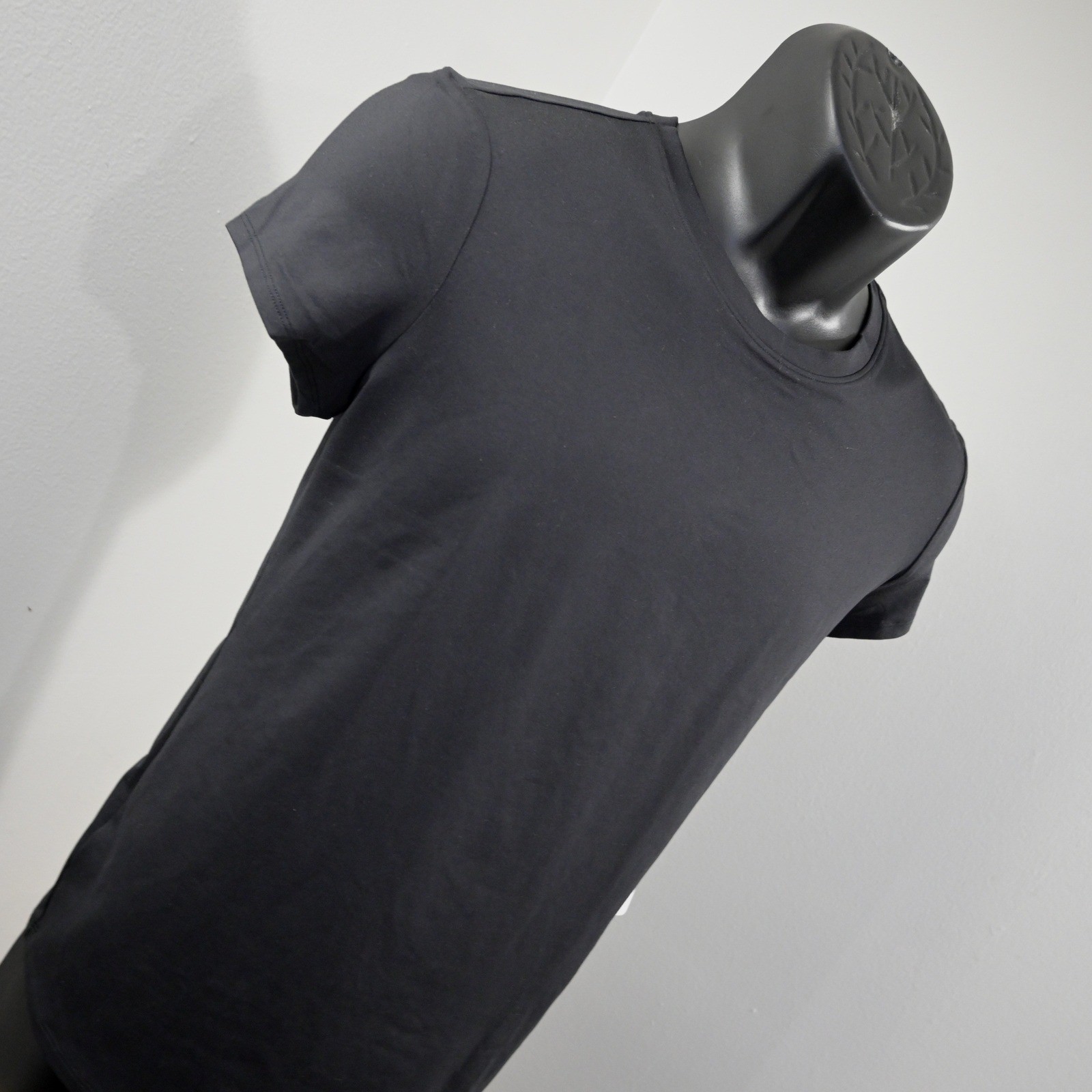 Alo Yoga Alosoft Finesse Tee Women L NEW Black Short Sleeve Crew Neck W1404R