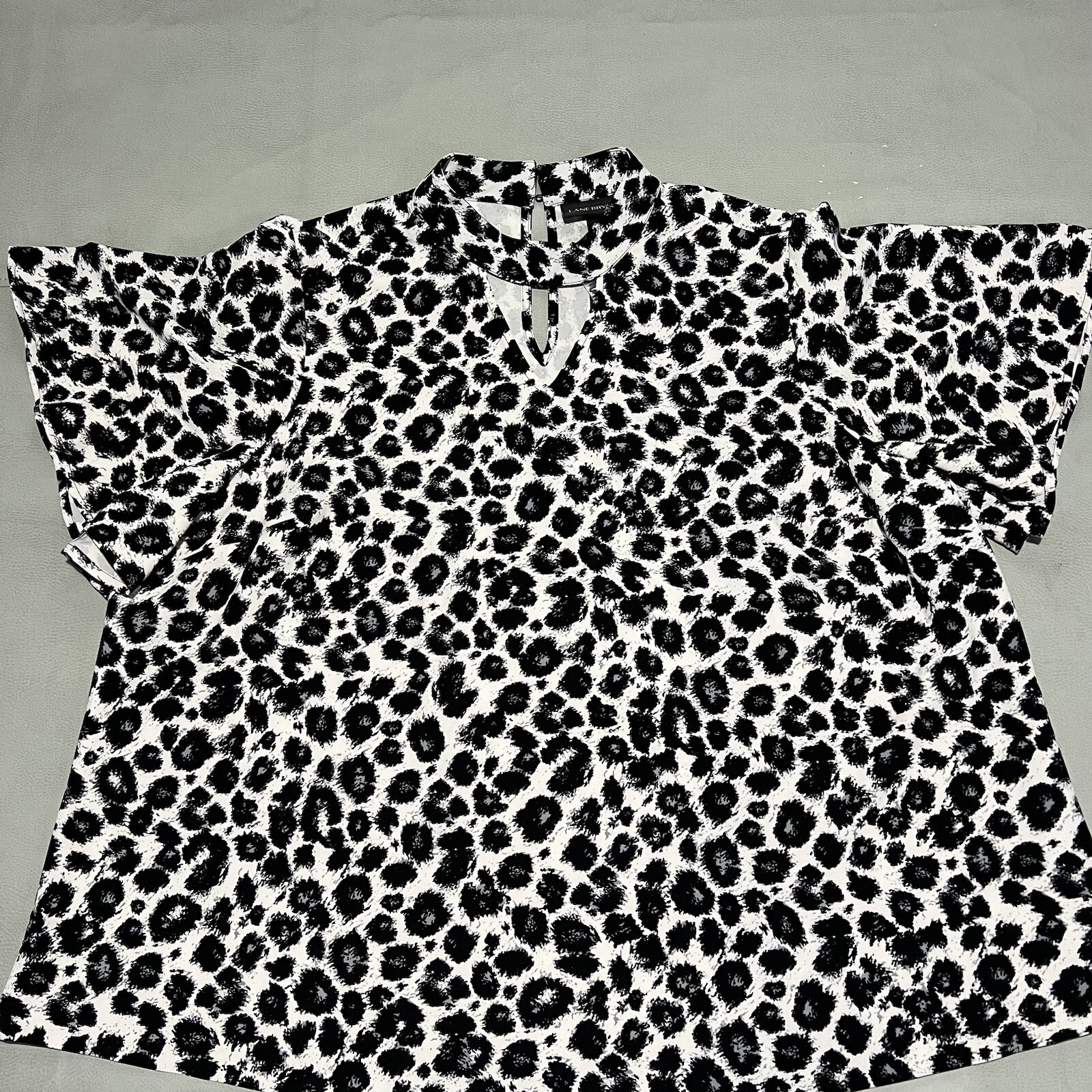 NEW Lane Bryant Women Spotted Polka Dot White Blouse Circle Neck-Plus 24-8082
