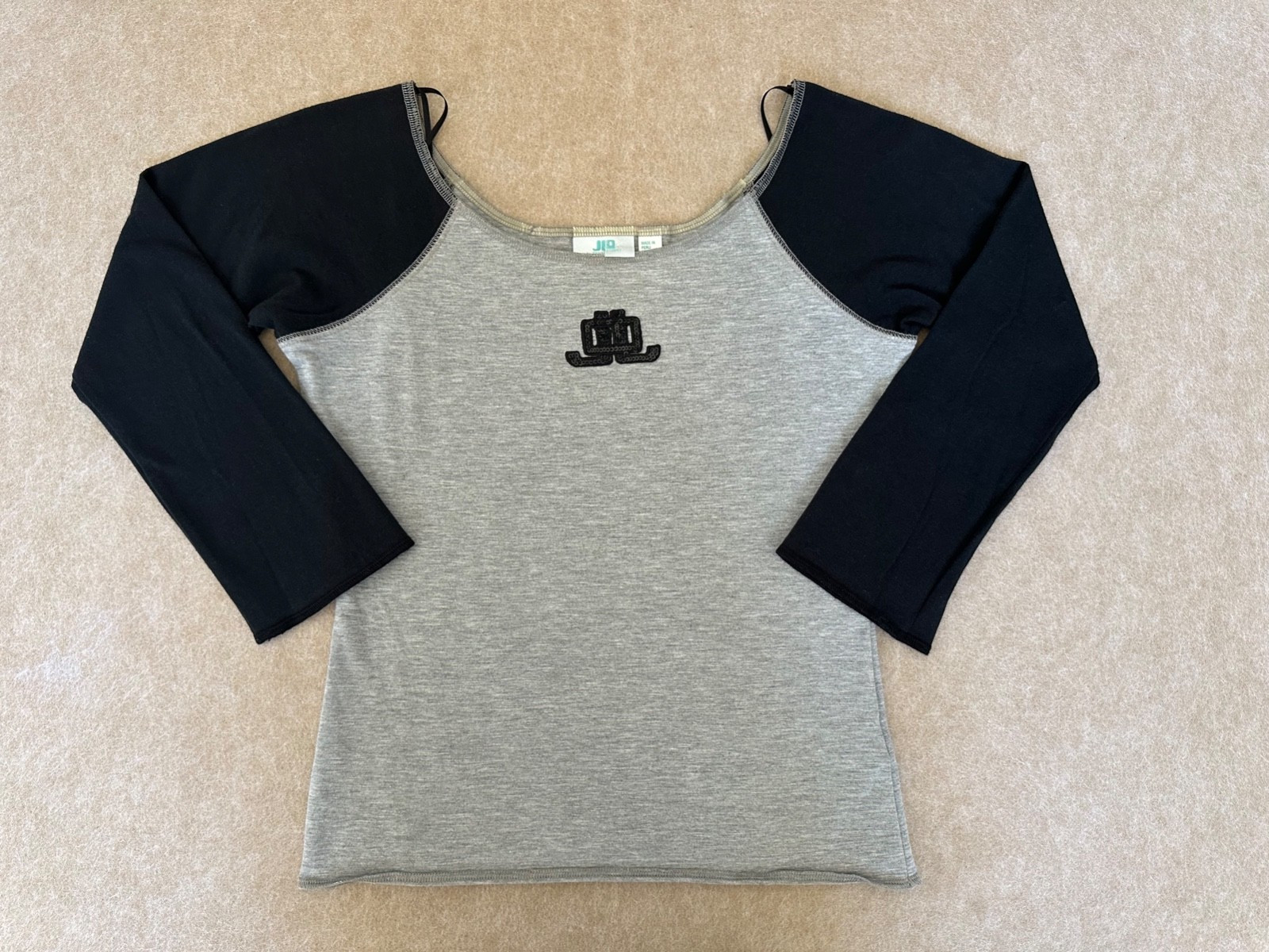 NWOT VTG JLo Baseball Tee Raglan Top 3/4 Sleeve Cotton Blend Black Gray Sequin M