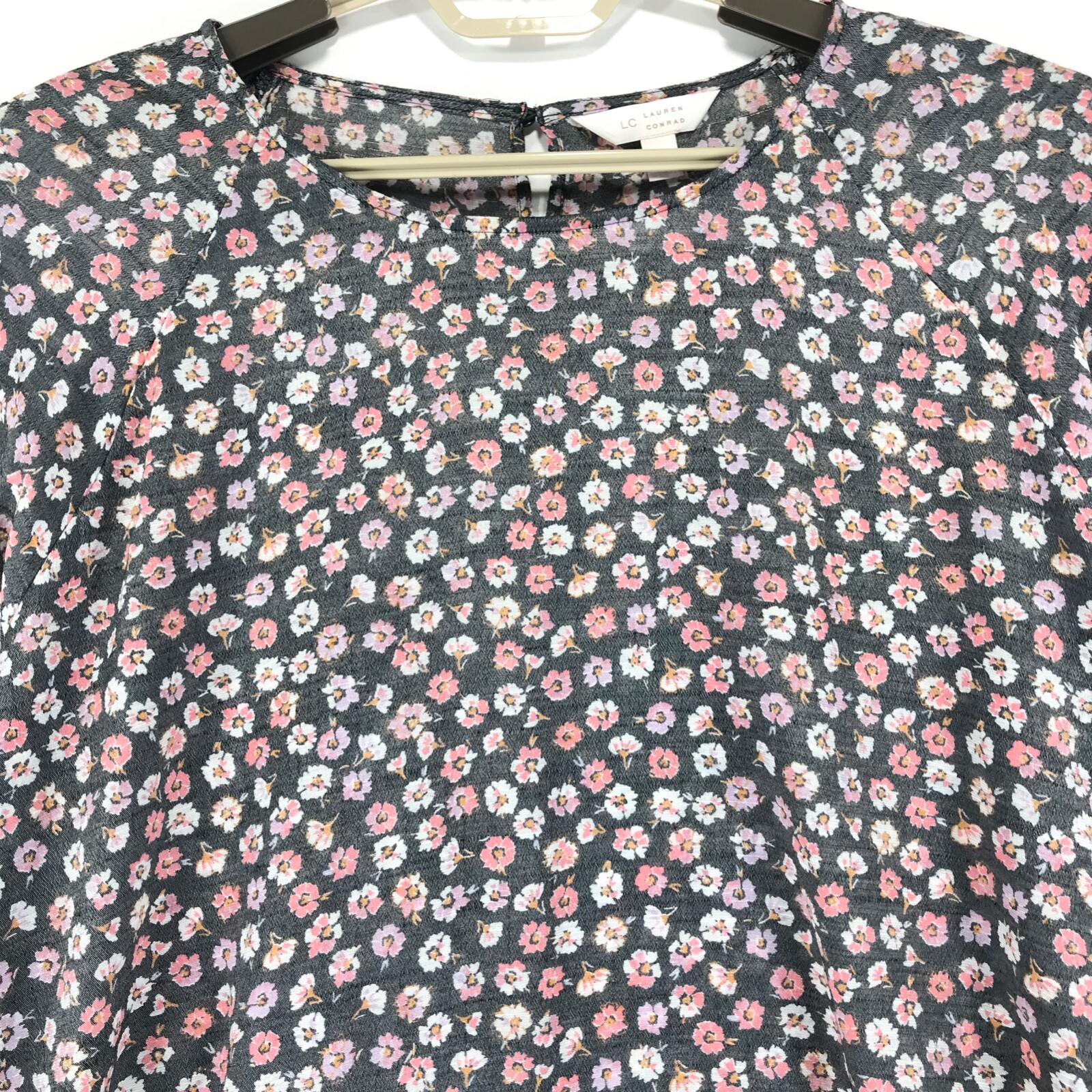 Lauren Conrad Back Slit Blouse Women’s XL Gray Pink Floral 3/4 Sleeve Pullover