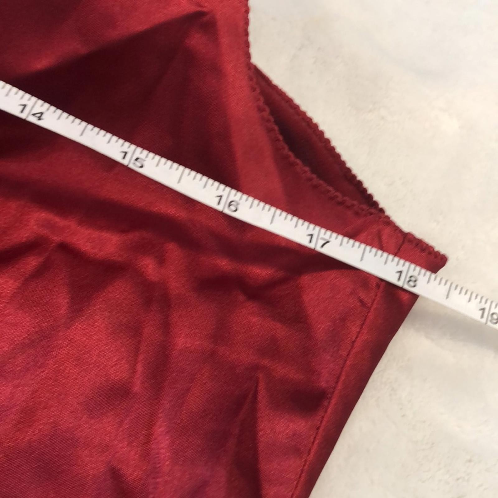 Max Studio Deep Red tank top dressy silky ruffled V neckline sexy feminine SZ XS
