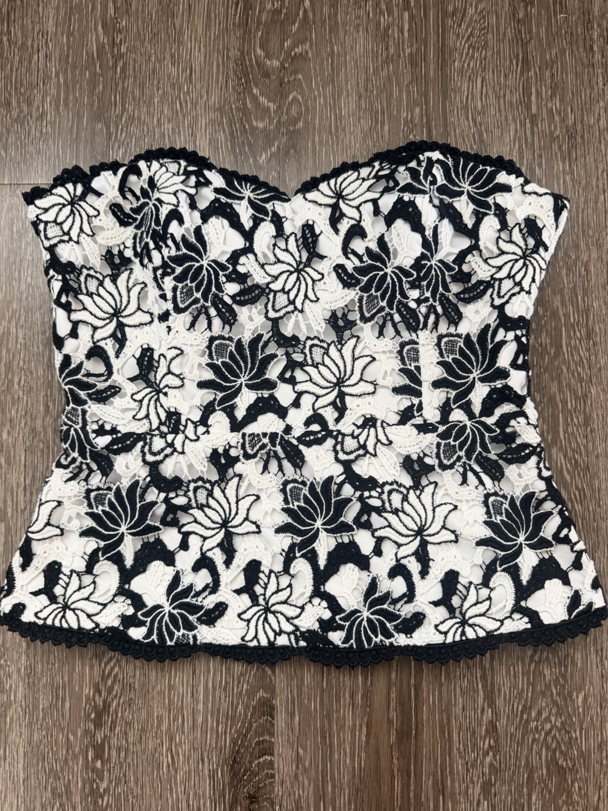 White House Black Market Black & White Crochet Corset Bustier Size 14