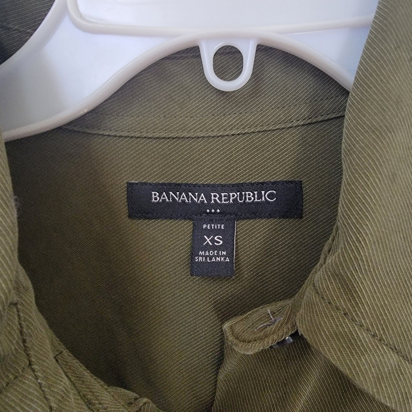 Banana Republic Army Green Button Up Long Sleeves Sz XS Petite Utility Mangrove