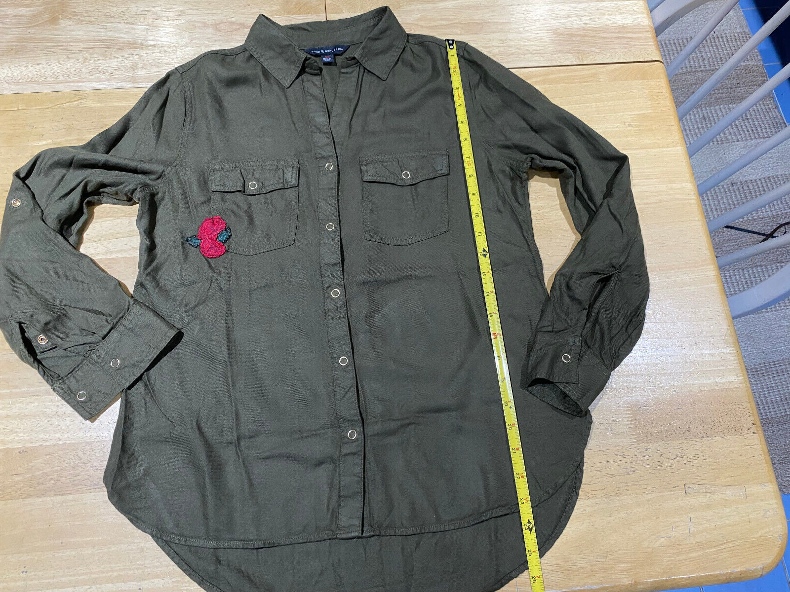 Rock & Republic Military Green Long Sleeve Button Blouse Shirt w/ Rose Womens XS