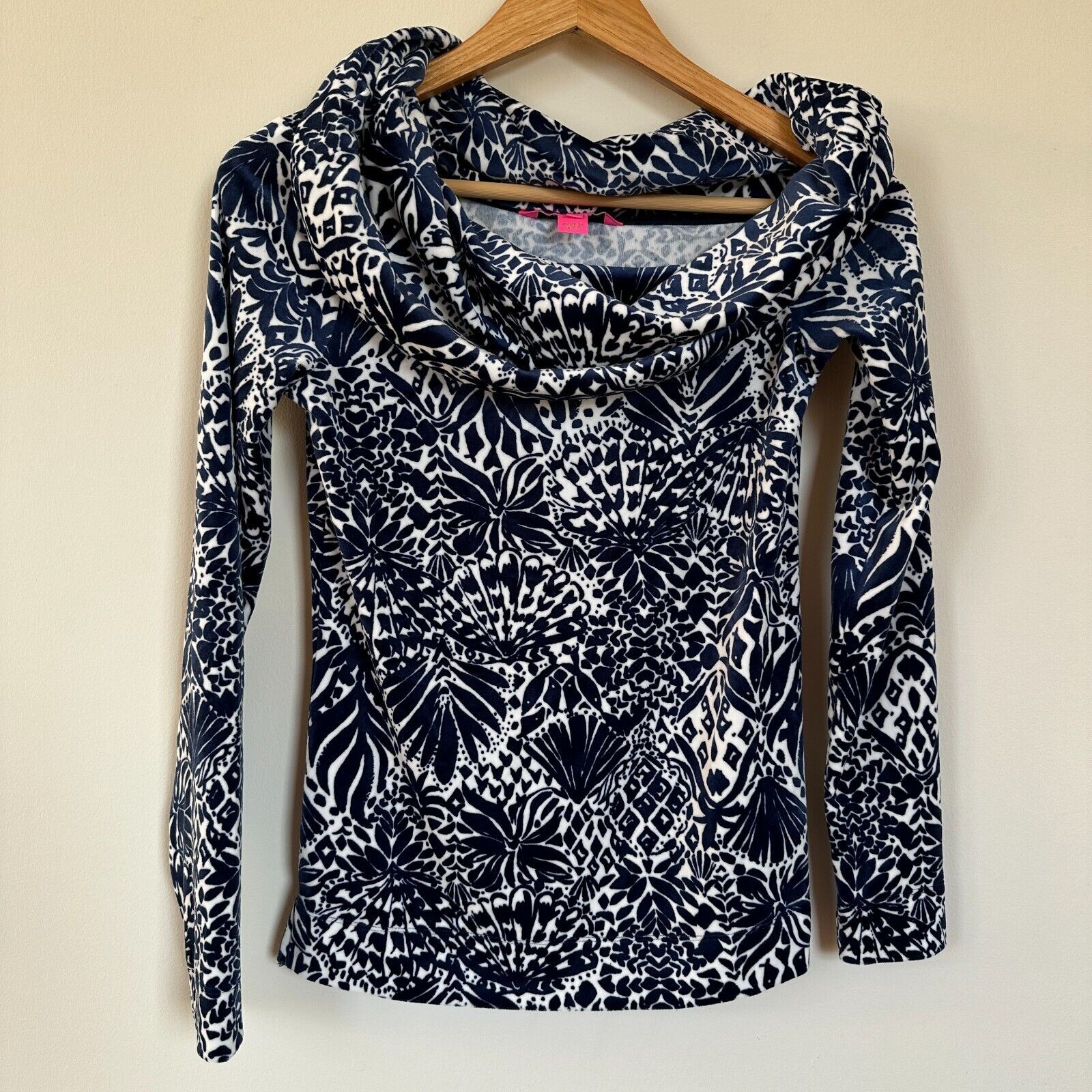 Lilly Pulitzer Belinda Velour Pullover XS Navy Cowl Neck Off Shoulder Top