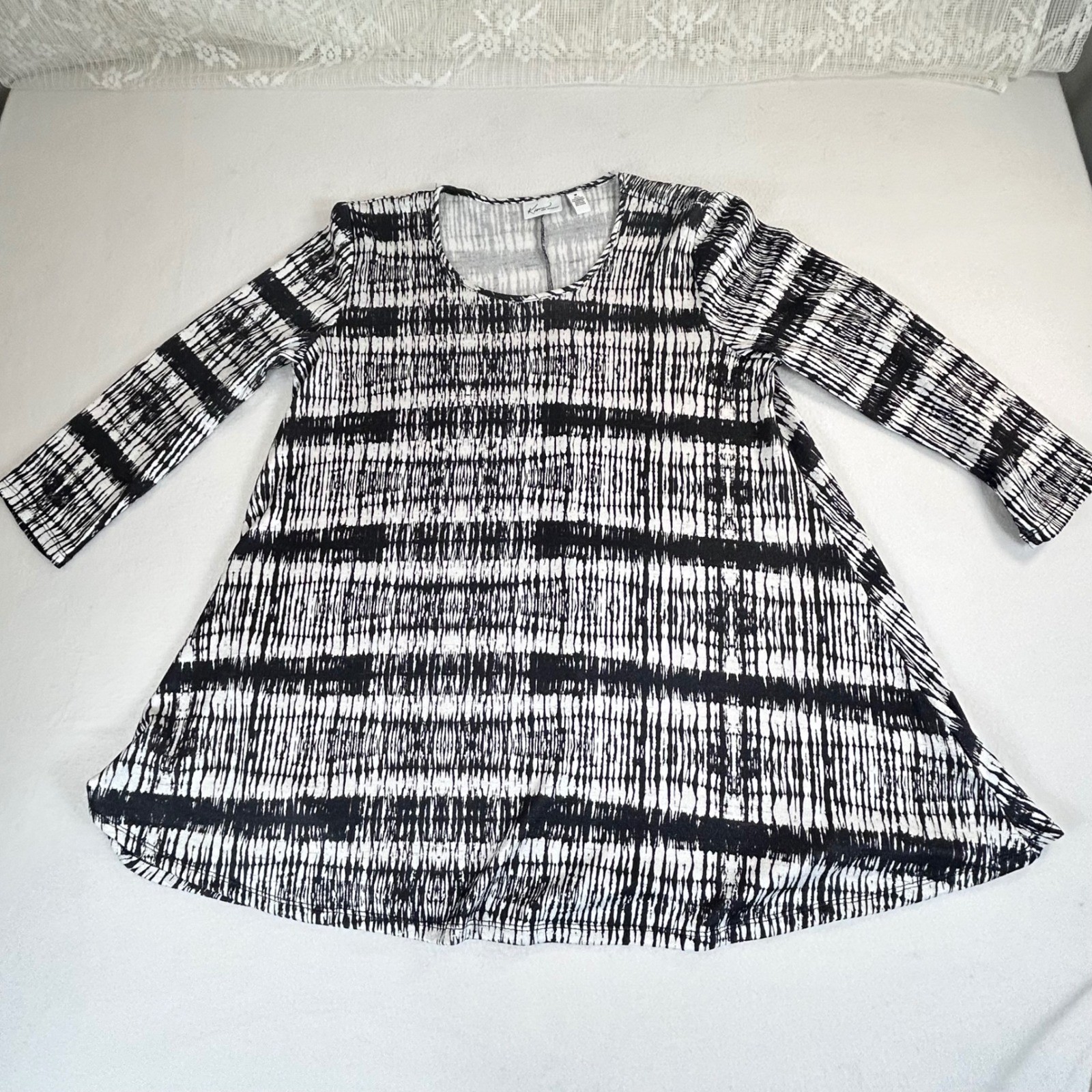 Kim Rogers Womens Medium Black White Abstract Geometric 3/4 Sleeve Tunic 01713