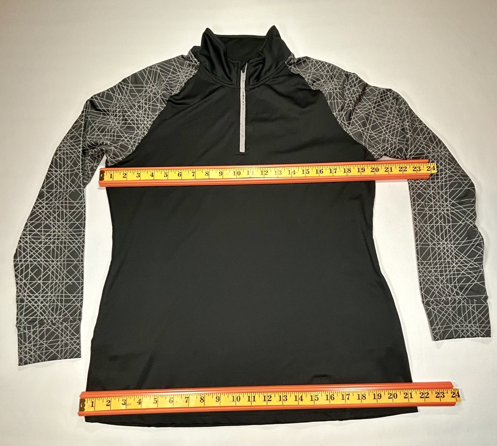 Pullover XL Reflective Long Sleeve thumb hole Running Top 1/4 Zip Shirt/Jacket