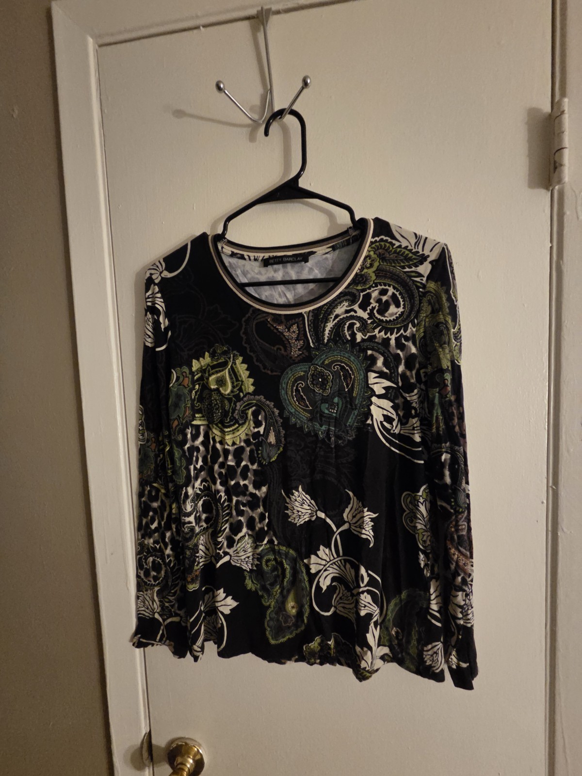 Betty Barclay Women’s Leopard And Paisley Floral Top Size 12