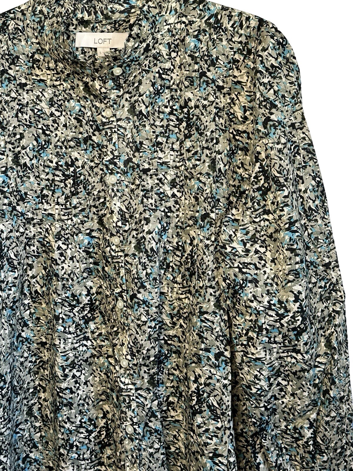 LOFT NWT Printed Pintucked Ruffle Long Sleeve Button Front Blouse Size Small
