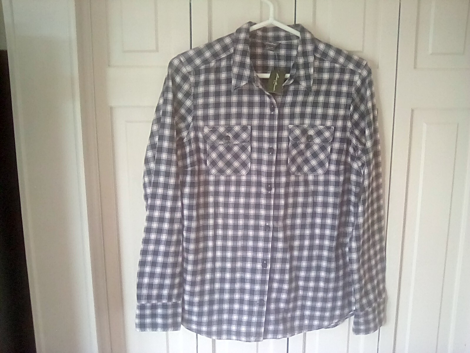 Eddie Bauer Womens Medium long sleeve Flannel Shirt Black White Gray Red Plaid