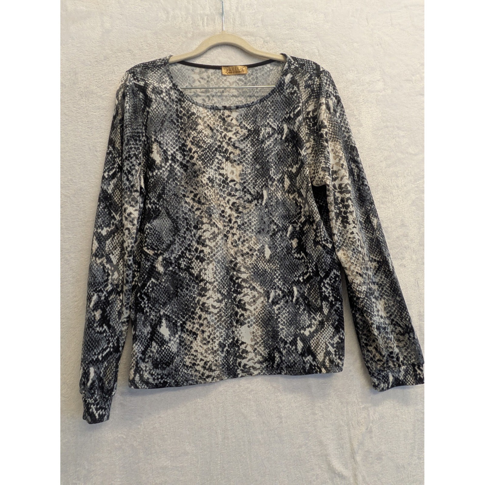 Lavish Long Sleeve Top Snake Print Women’s Size L Gray Black Pattern