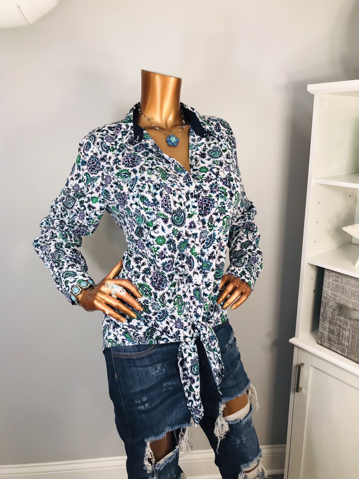 Jones NY Signature L Top Stretch Hem Tie Front Floral Paisleys Button Up Shirt