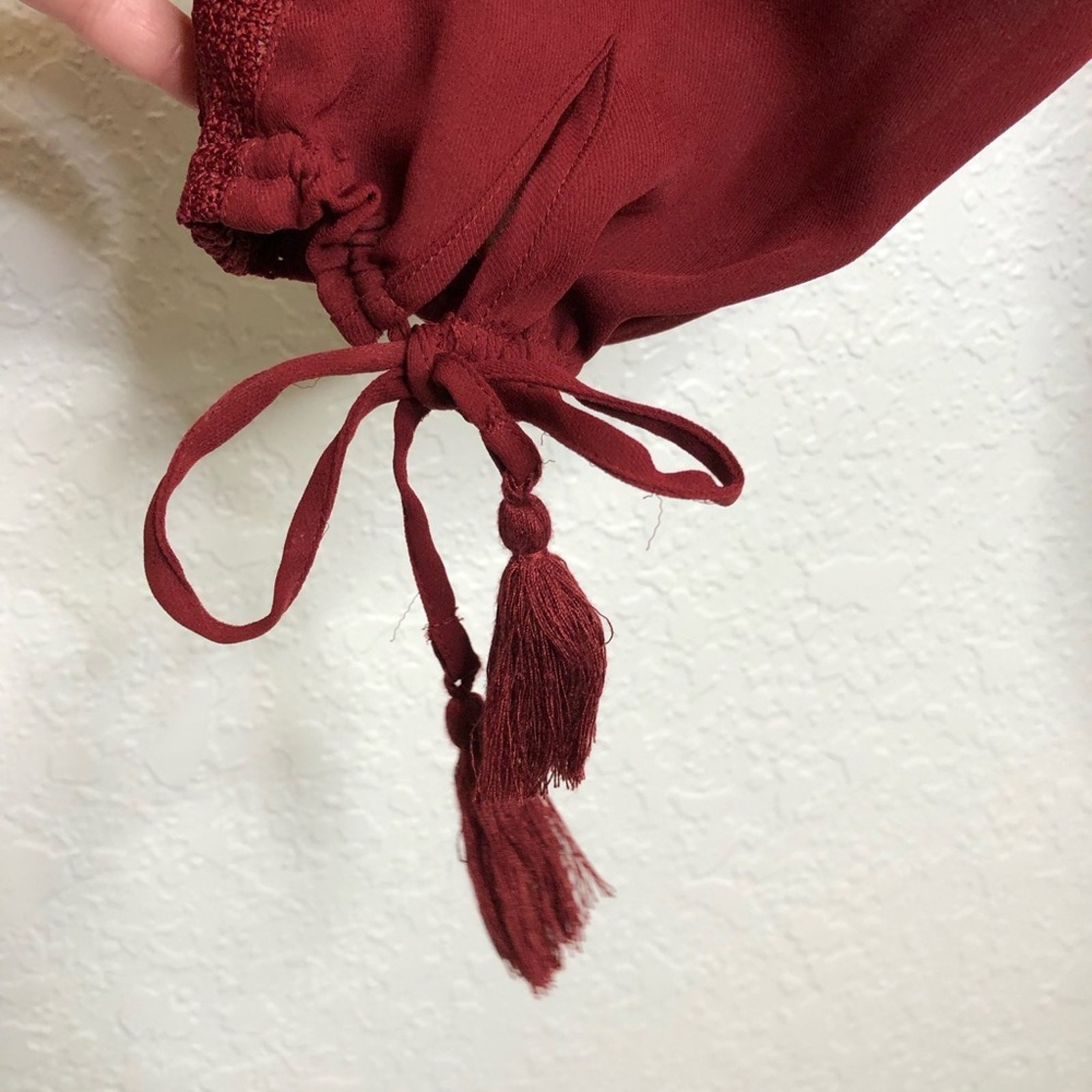 Rebecca Minkoff top womens Large dark red lace ruffle trim tie sleeve feminine