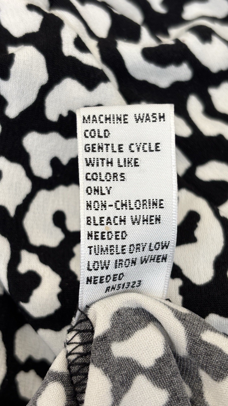 Chaus Small Black White Three Fourth Sleeves