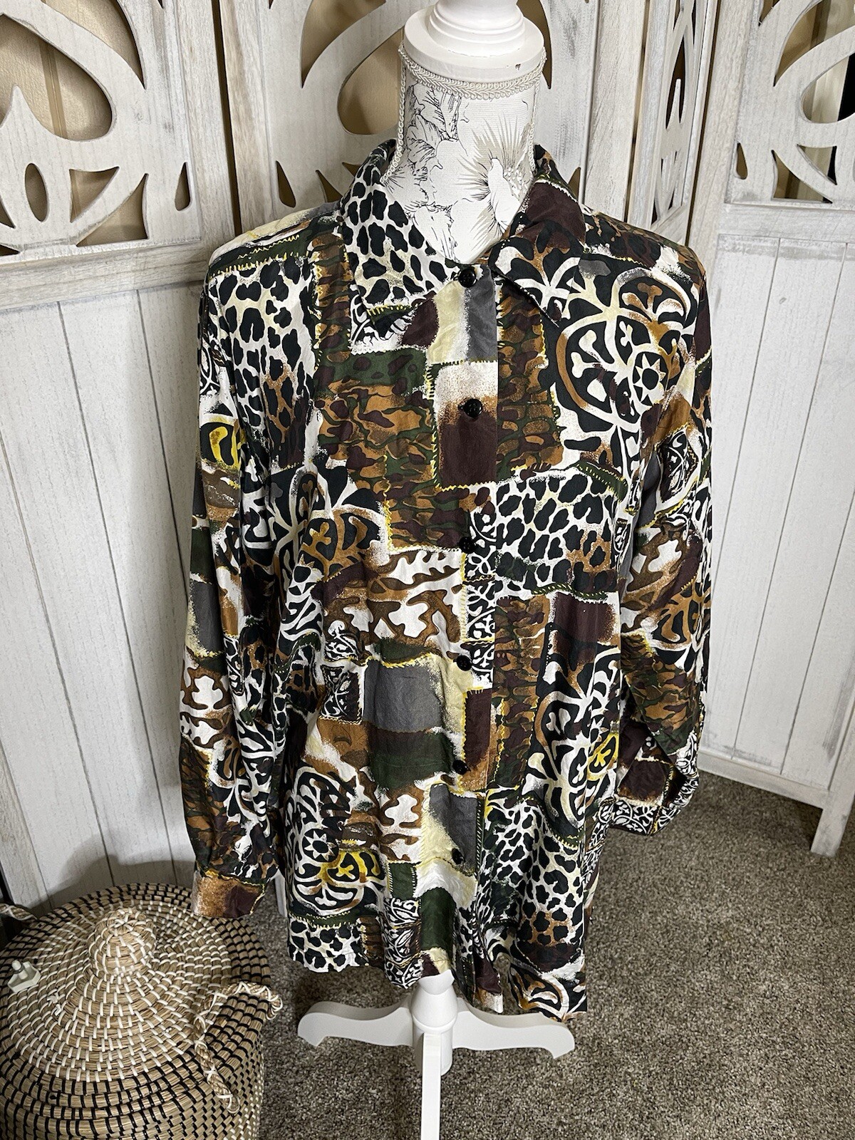 The Avenue 100% Silk Animal Leopard Cheetah Funky Print Long Sleeve Sz 14/16