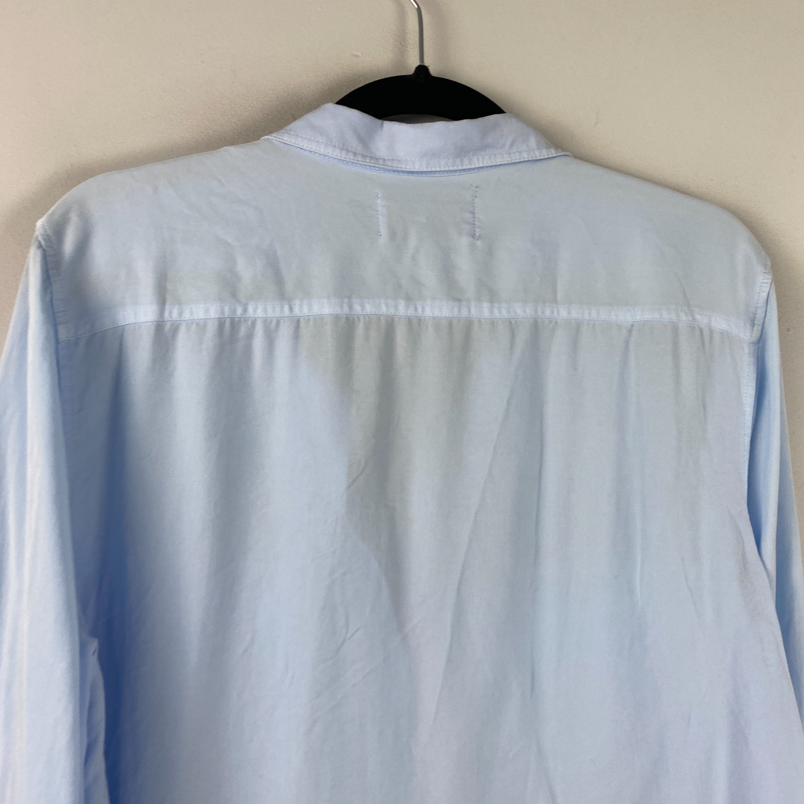 Aritzia Babaton Utility Shirt Size Large Light Blue Button Up Tencel Pockets