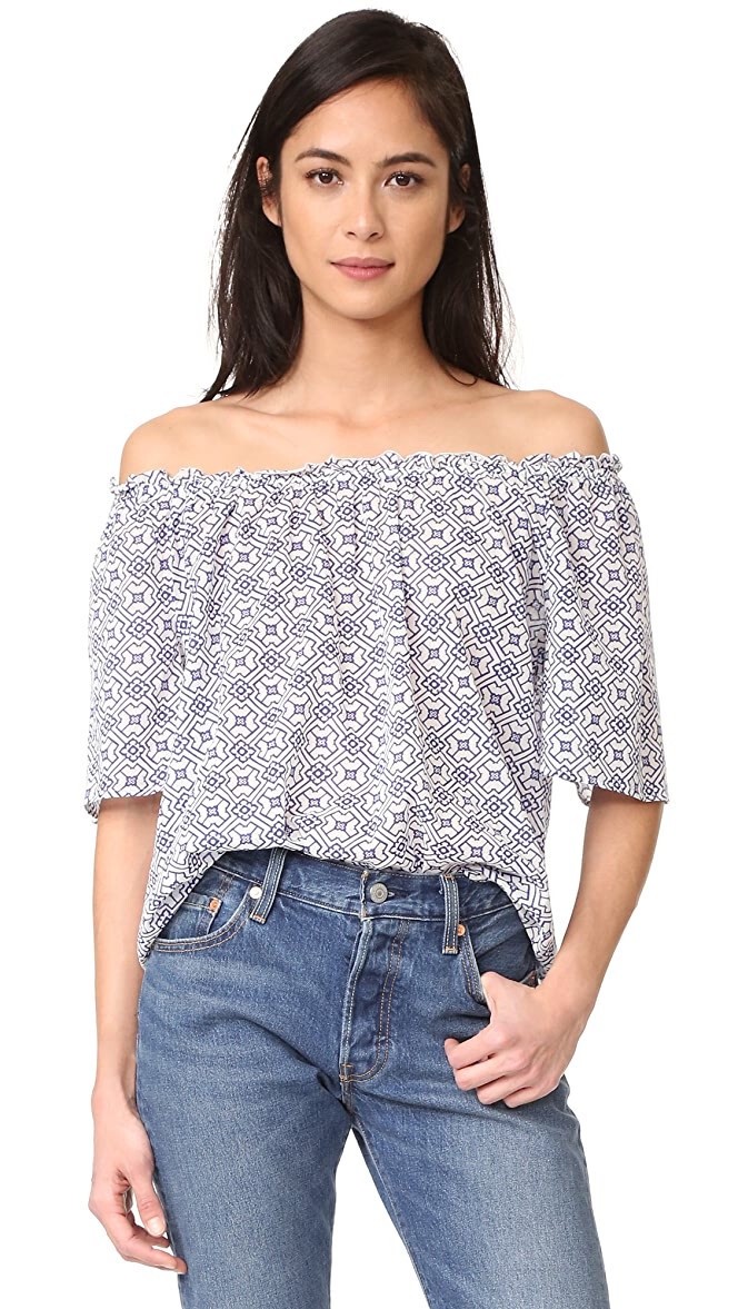 VELVET By Graham & Spencer Bertie Printed Pleated Top Delft S $105 B10