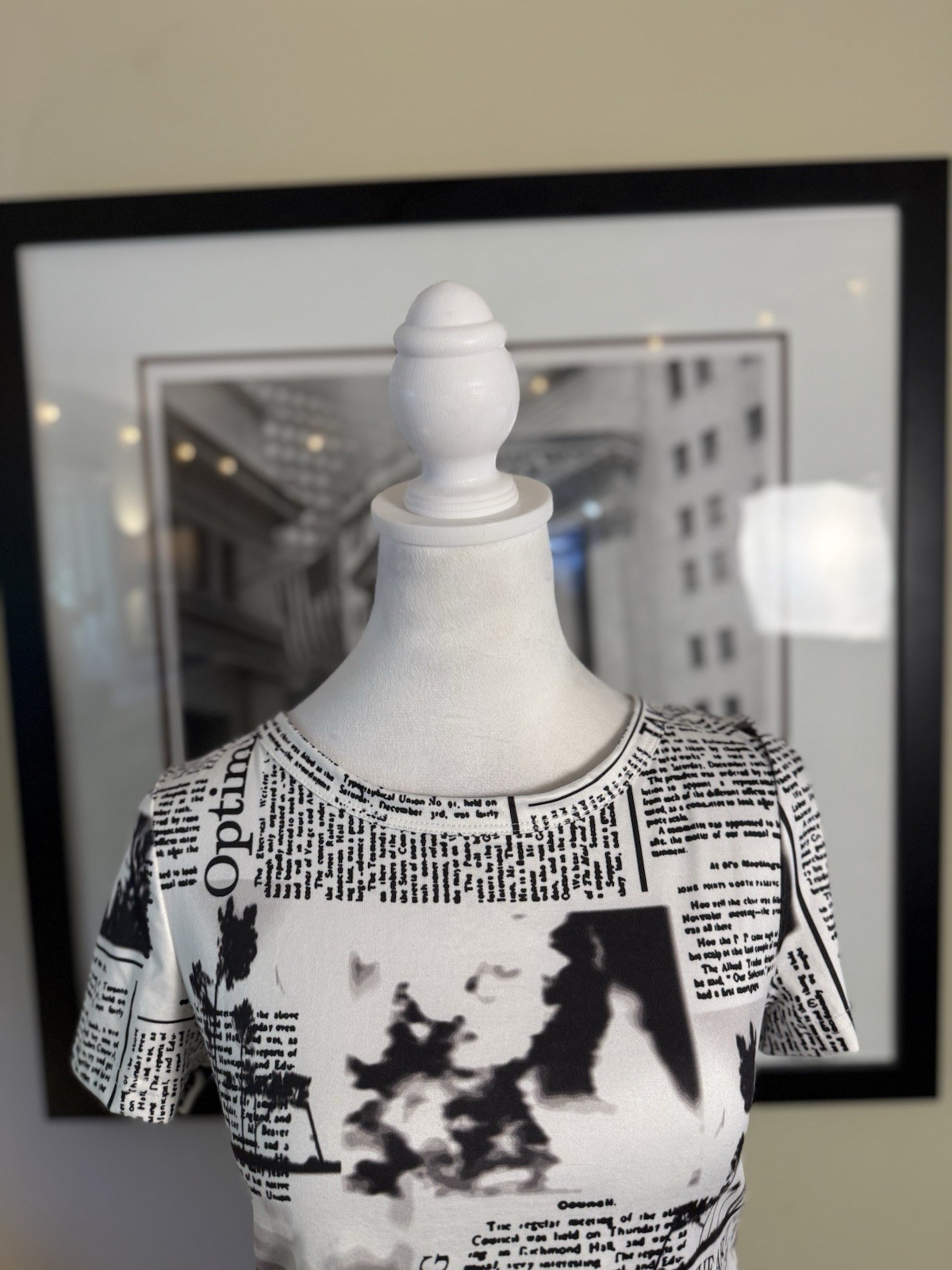 Black White Newspaper Print Graphic Baby Tee Top Women’s Size L Y2K Streetwear