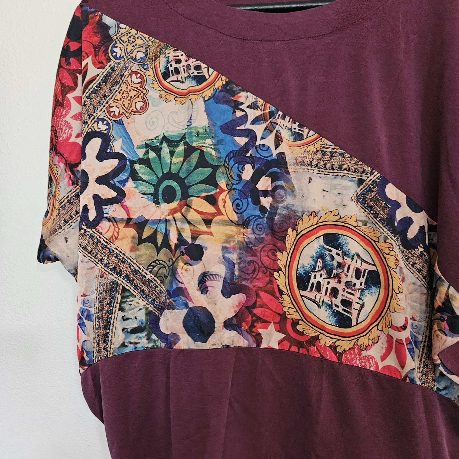 ​Boho Silk Modal Blend Graphic Art Tile Print Top Burgundy Women’s XL