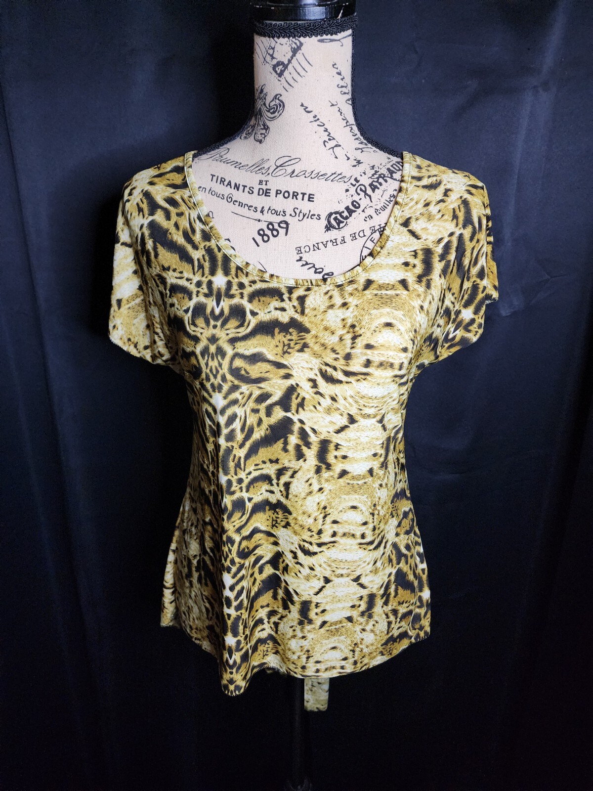 Shui Si Qing Tiger Print High-Low Blouse Women’s Size Medium
