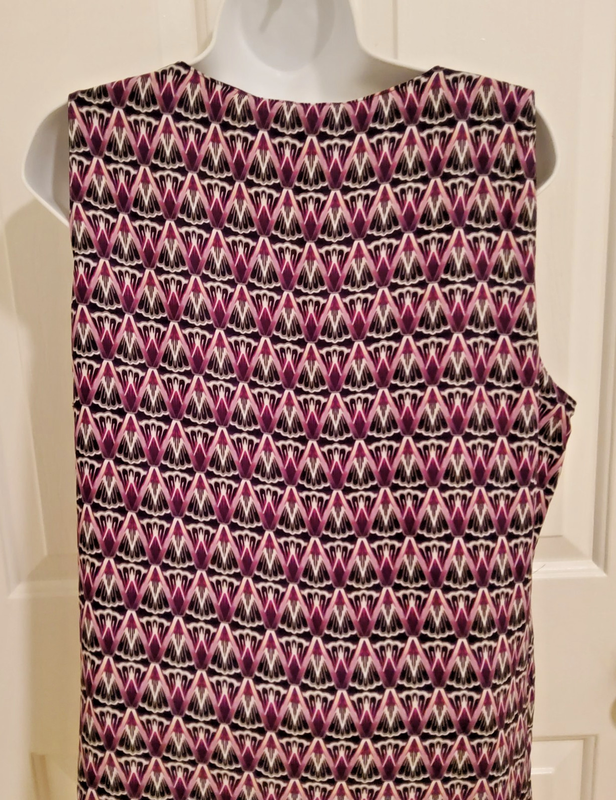 WHITE HOUSE BLACK MARKET CHEVRON REVERSIBLE TANK/TOP-LARGE-PURPLE/DARK BLUE-*NEW