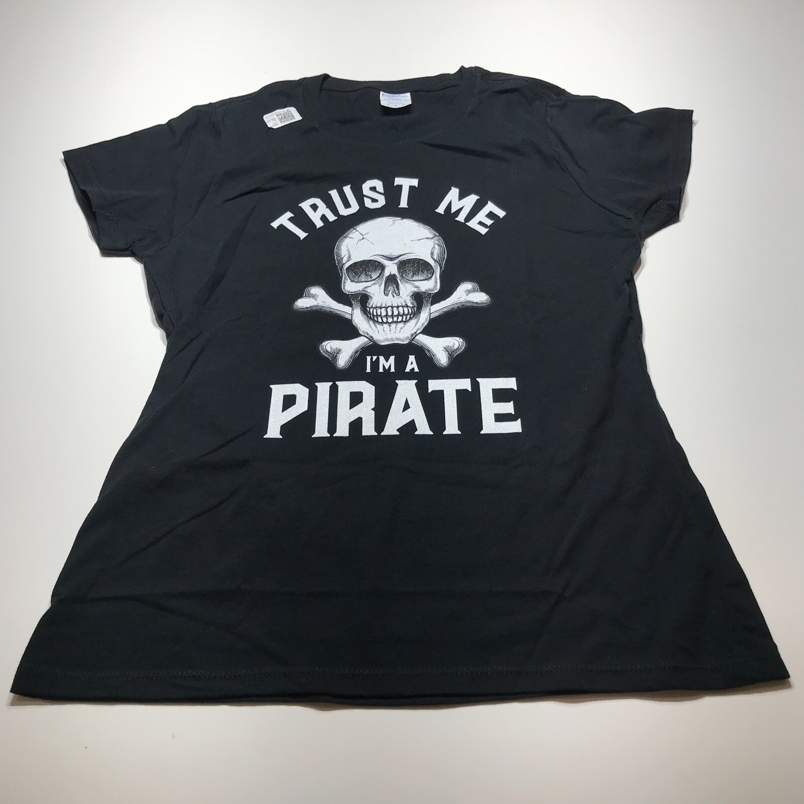 NEW Trust Me I’m A Pirate Black Graphic Short Sleeve T-Shirt Womens Size Medium