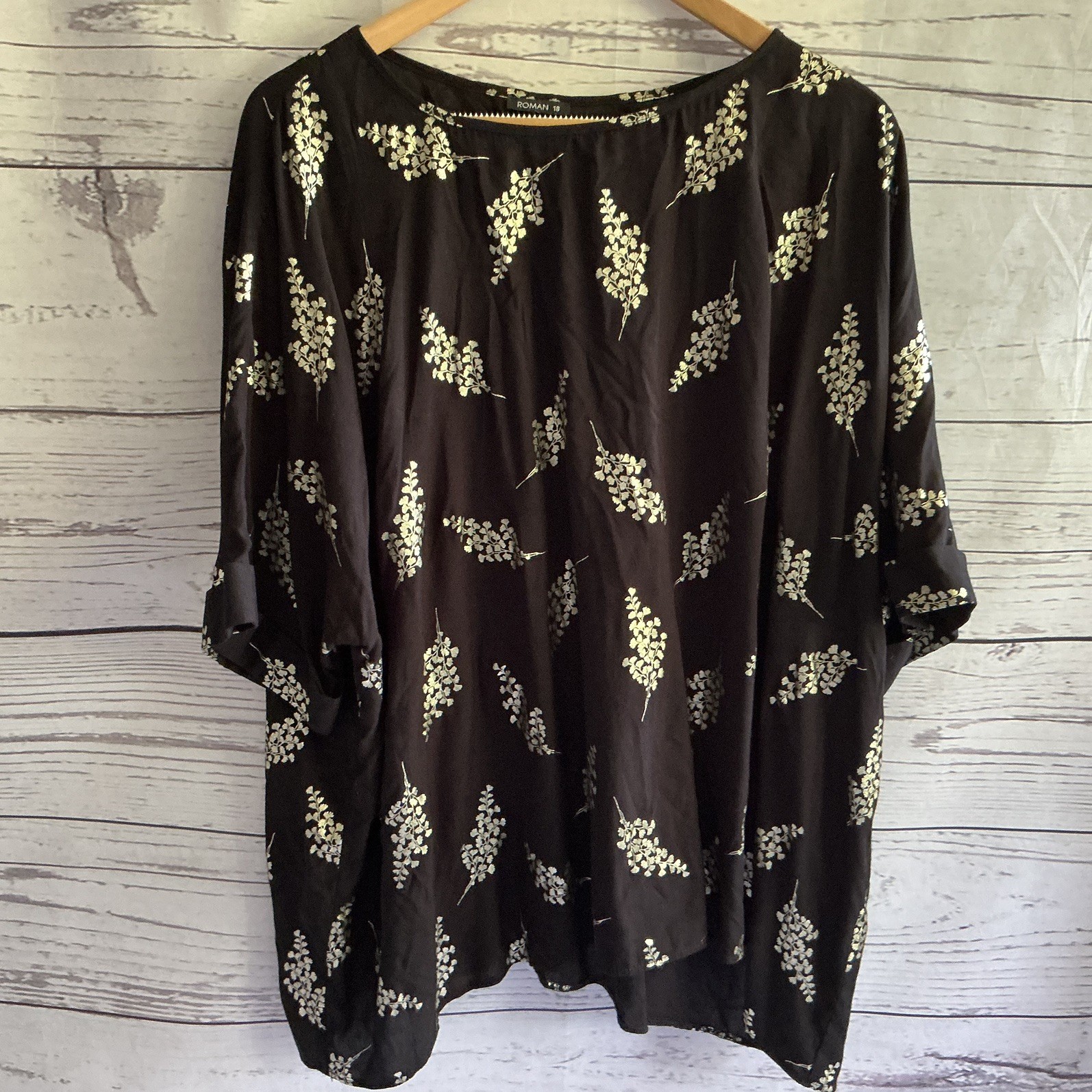 Roman Top Size 18 Black Gold Leaf Print 100% Viscose Short Sleeves Round Neck