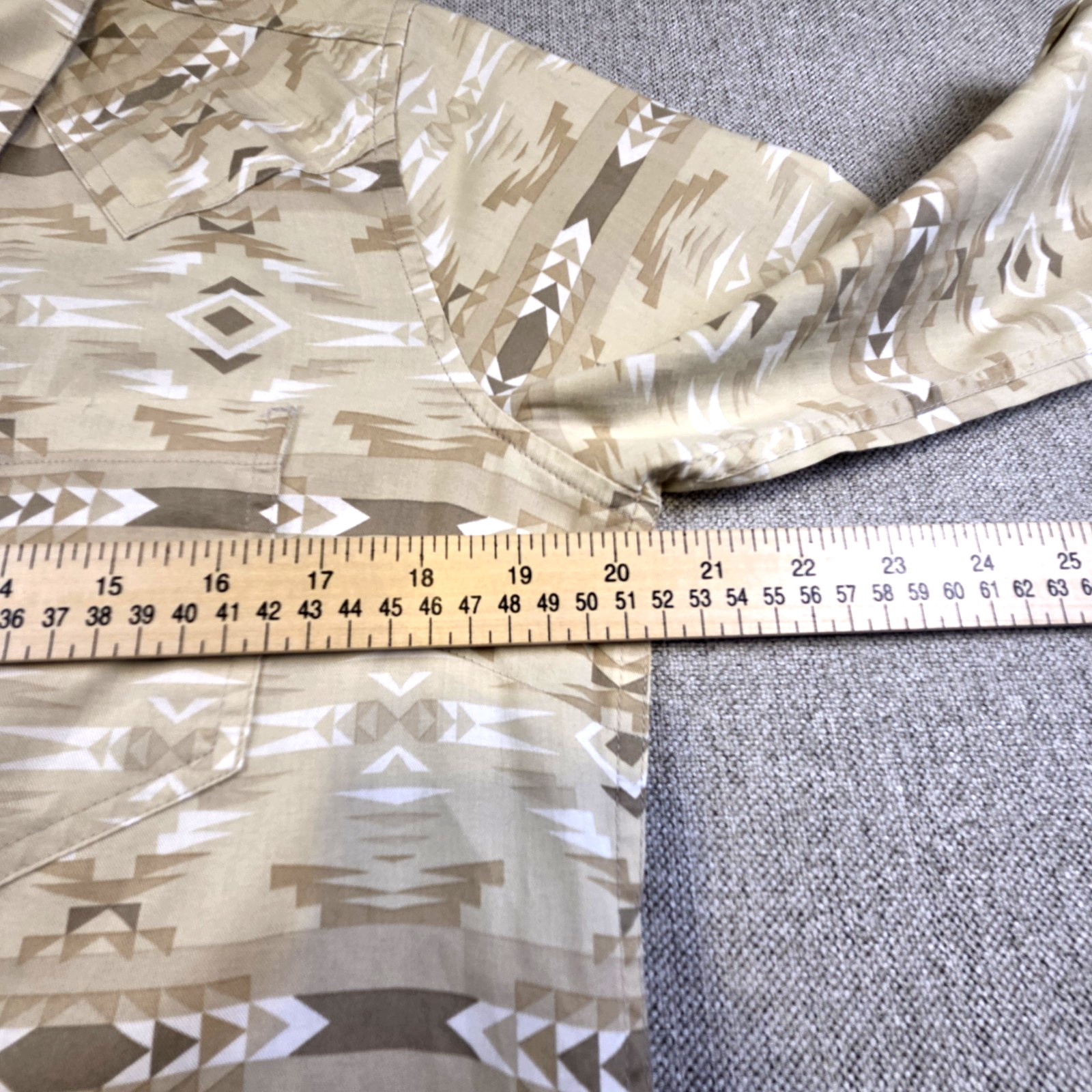 Ariat Relaxed Western Shirt Women’s XS Aztec Button Front Southwest Rodeo Beige