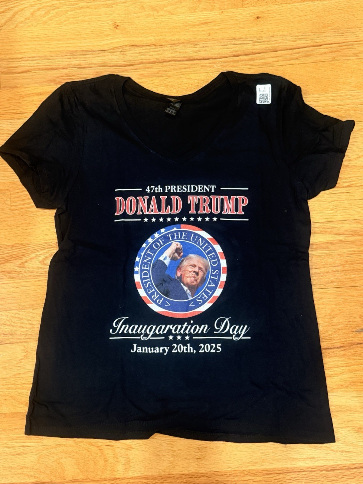 NWT Donald Trump Inauguration Day 2025 USA President Ladies’ V-Neck Tshirt sz M