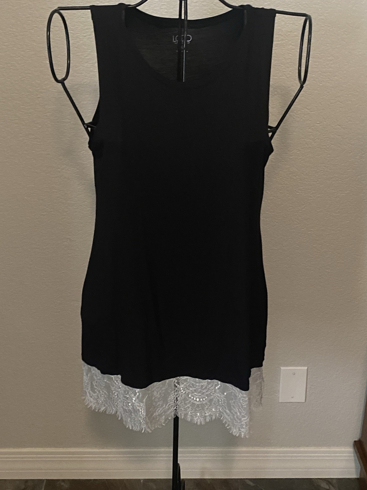 Logo Layers By Lori Goldstein Women’s Black Tunic Tank Scalloped Lace Trim XL