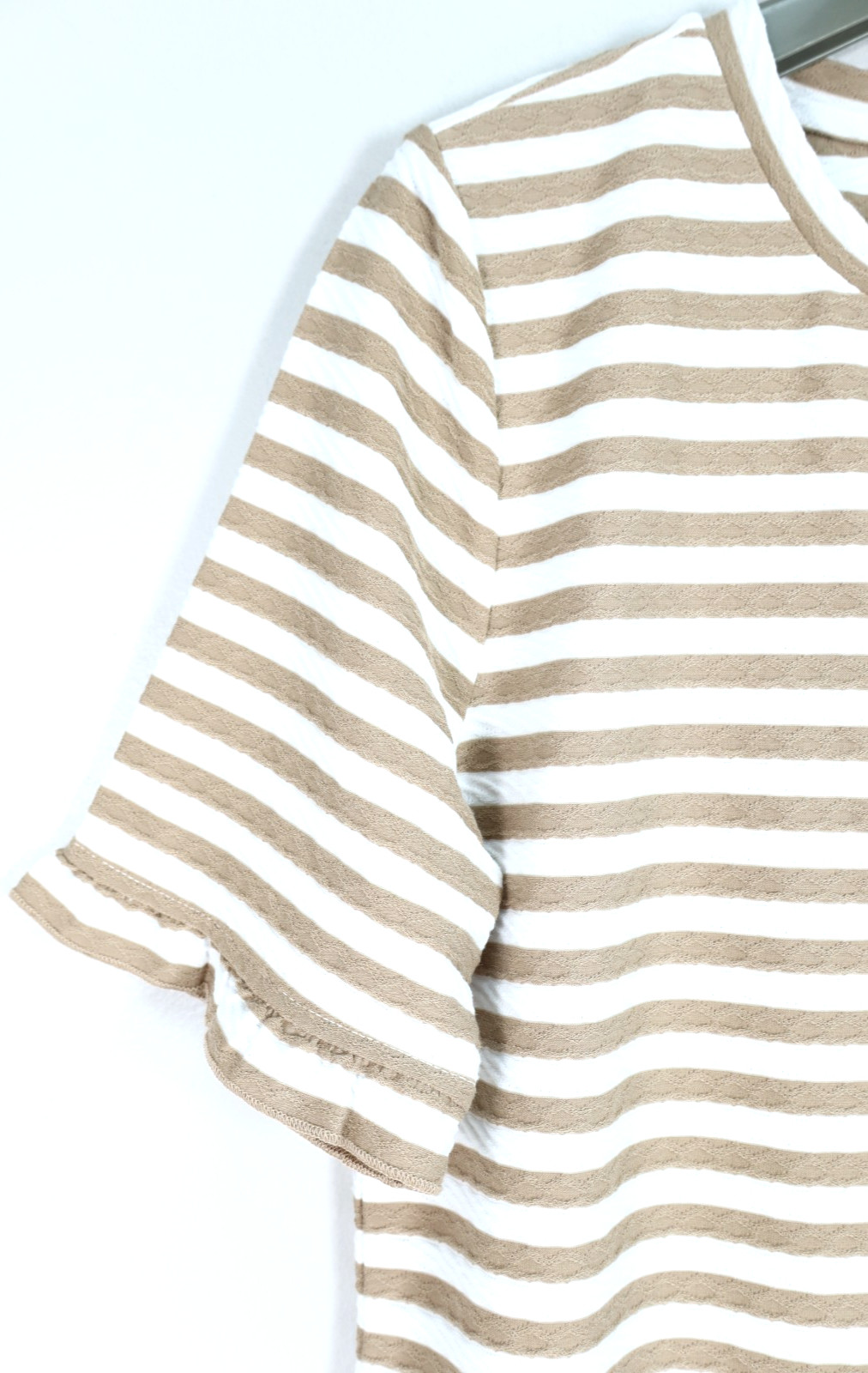 NWT ANN TAYLOR Women’s Stretch Polyester T-Shirt Ruffle Striped Brown Ivory M