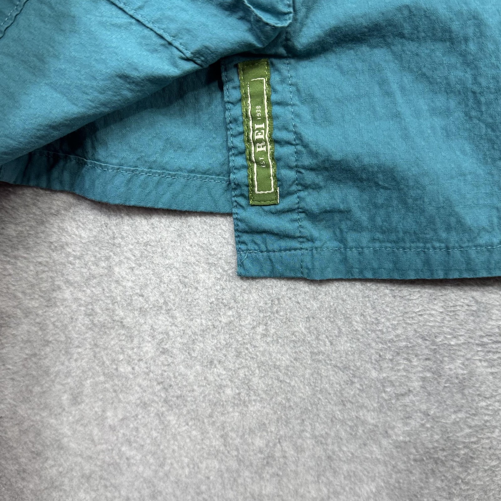 REI Shirt Womens Large Blue Green Long Sleeve Snap Front Hiking Outdoor UPF 30