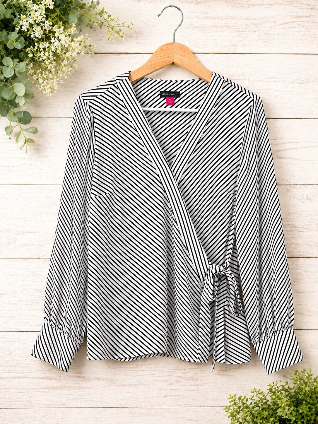 Vince Camuto Women’s Blouse Medium Black White Striped Wrap Tie Waist V Neck