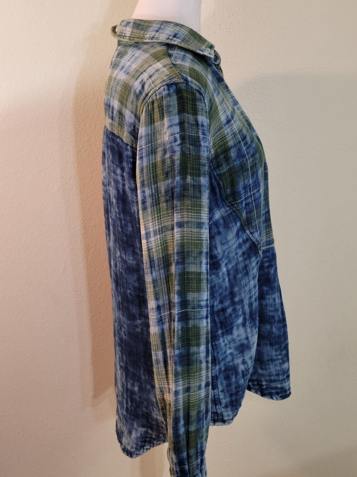 Ryan Michael Blouse Women’s M Western Snap Shirt Snow Wash Indigo Plaid Boho