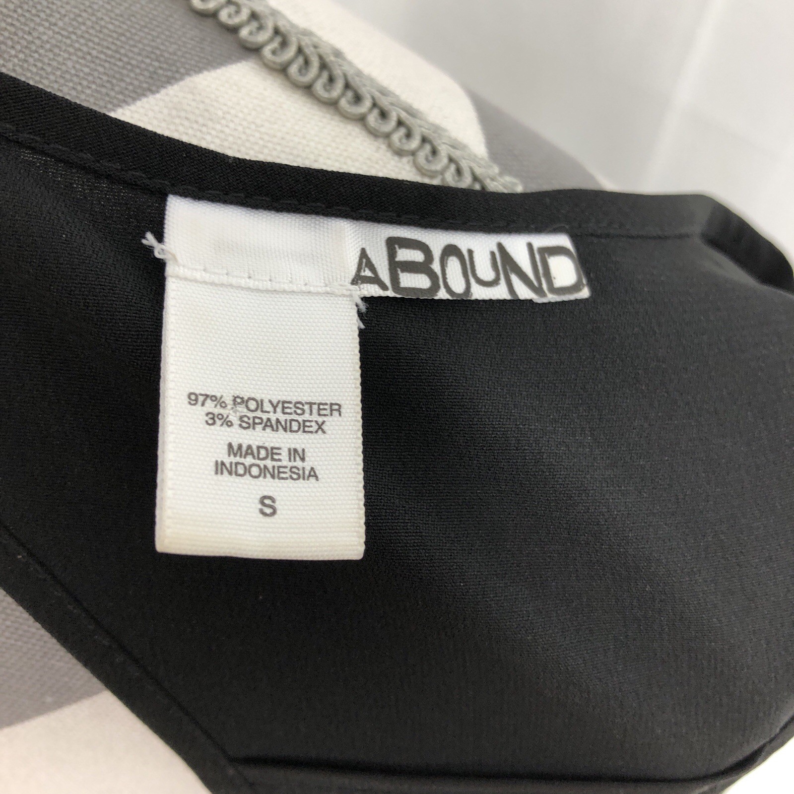Abound Black Relaxed Fit Racerback Tank Size Small
