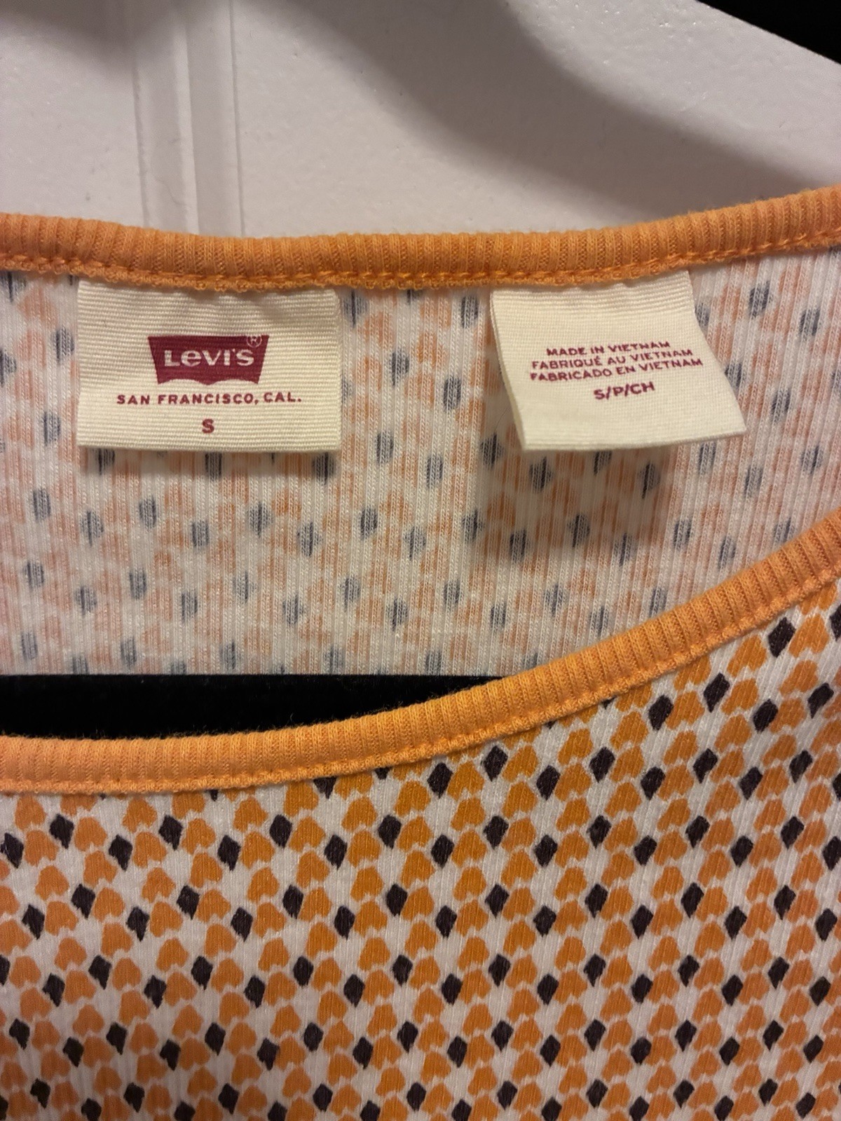 Levi’s Women’s S Geometric Print Orange Knit Scoop Neck Short Sleeve T-Shirt