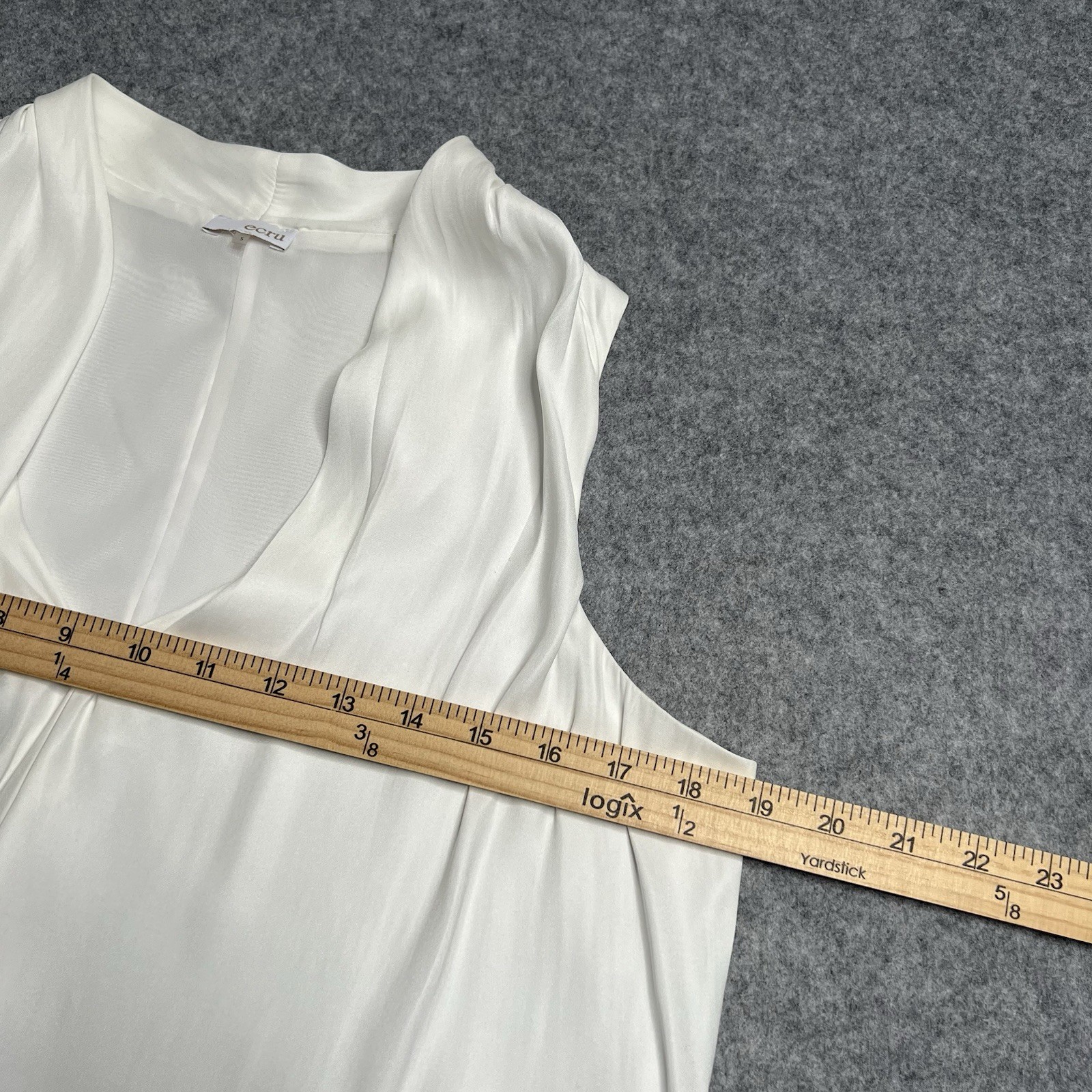 Ecru Womens V-Neck Layered Tiered Sleeveless Tie or Twist Blouse White Size S