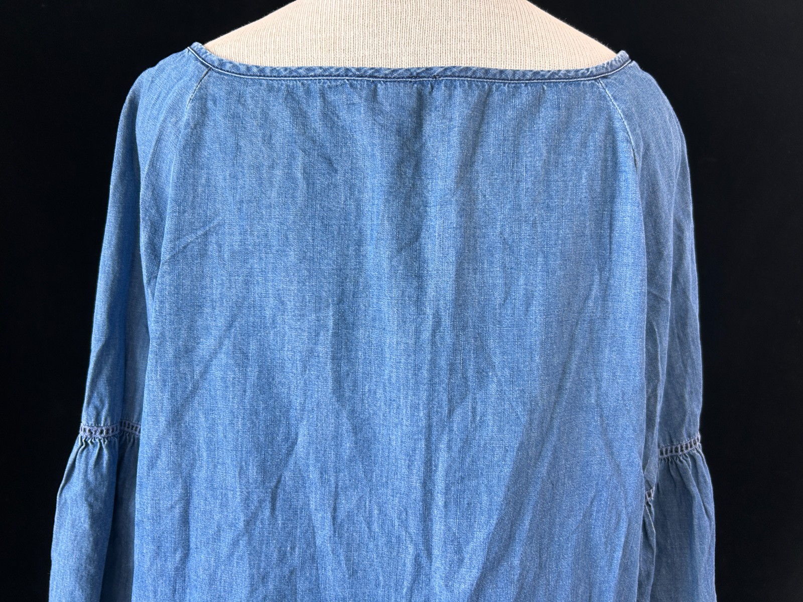 EST 1946 Cato blouse size XL denim 3/4 bell sleeve pleats cotton