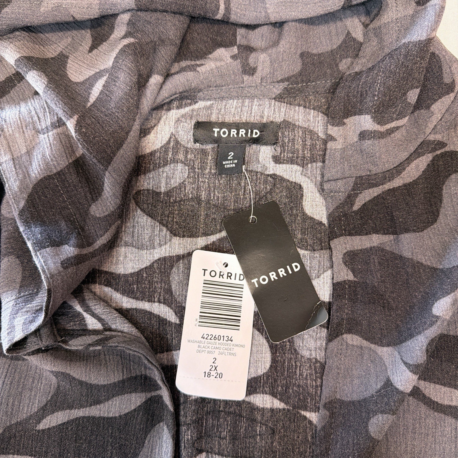 Torrid NWT Washable Gauze Hooded Kimono Cardigan Black Camo Cadet Plus Size 2 2X