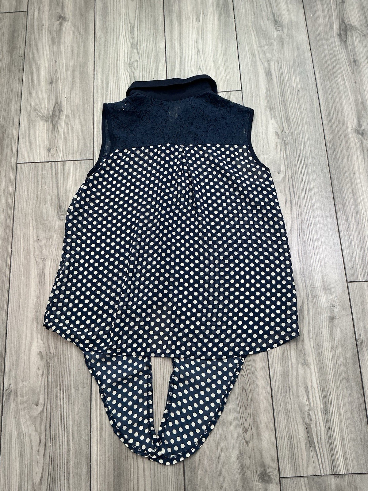 To Shine Navy White Polka Dot Tie Hem Sleeveless Shirt Lace Yoke Collared Size L