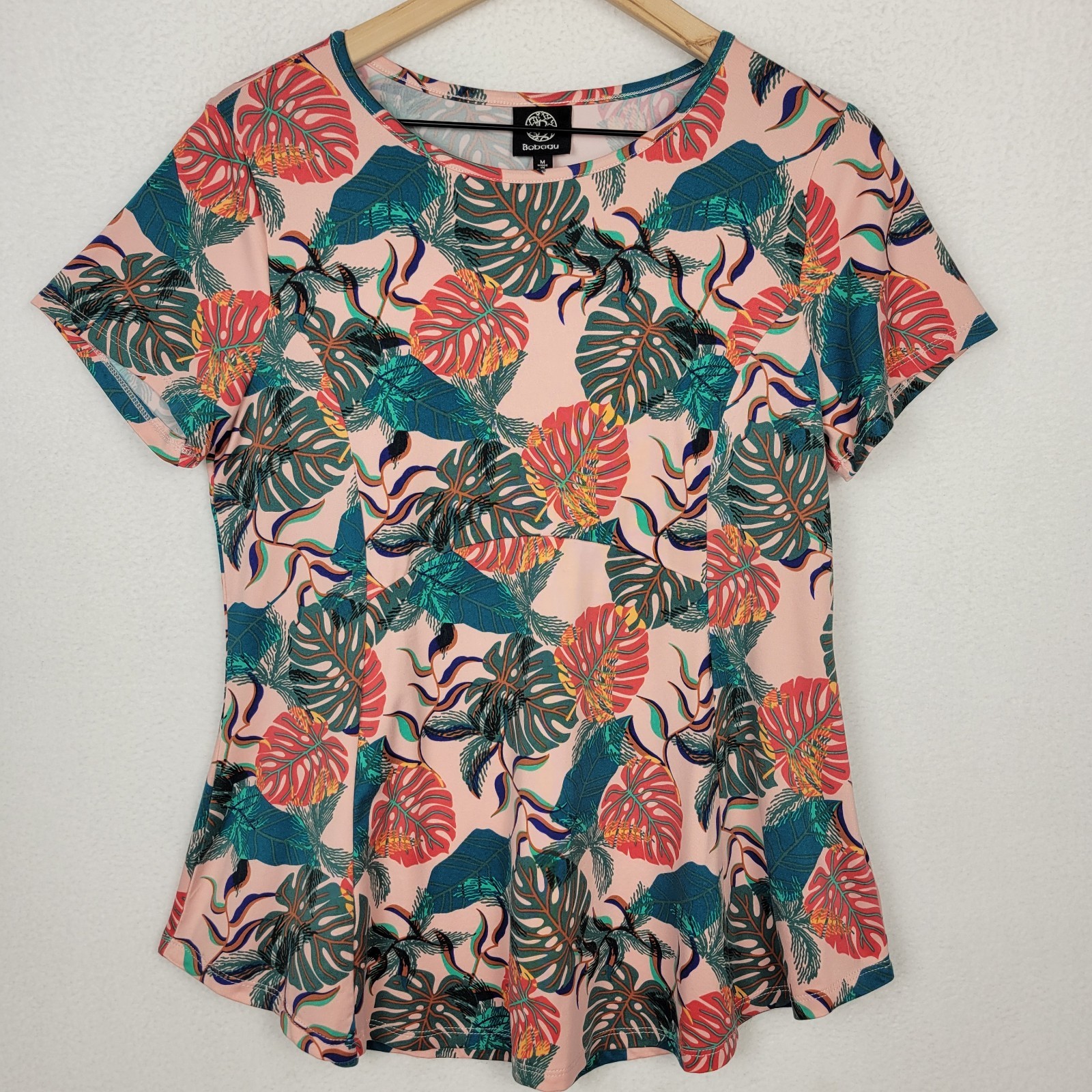 Womens M Tropical Palm Leaf Tee Pink Green Floral Summer Beach Vacation Top