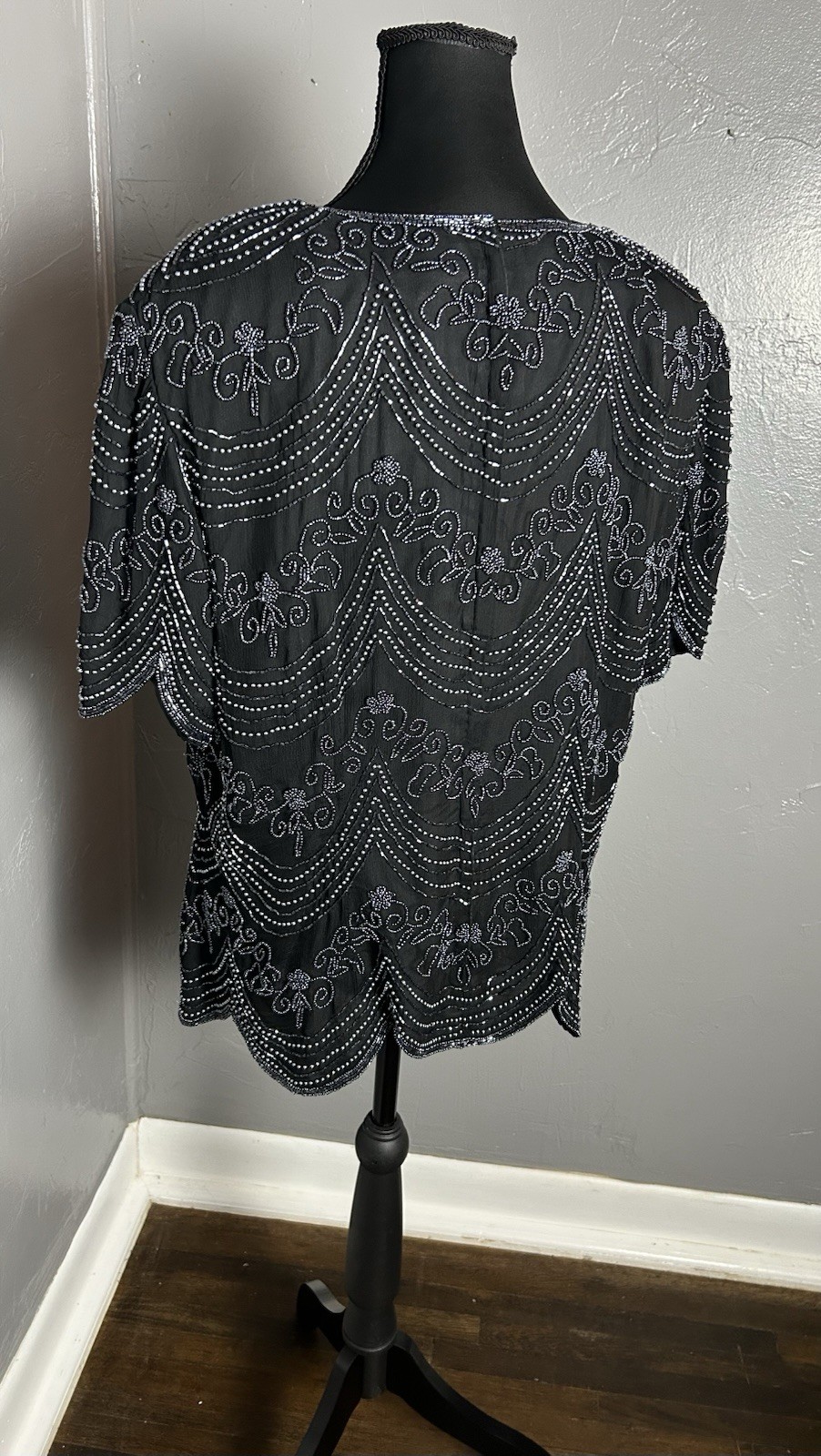 Papell Boutique Women’s Evening Occasions Back Silk Blouse Beads Scallop Hem 1X