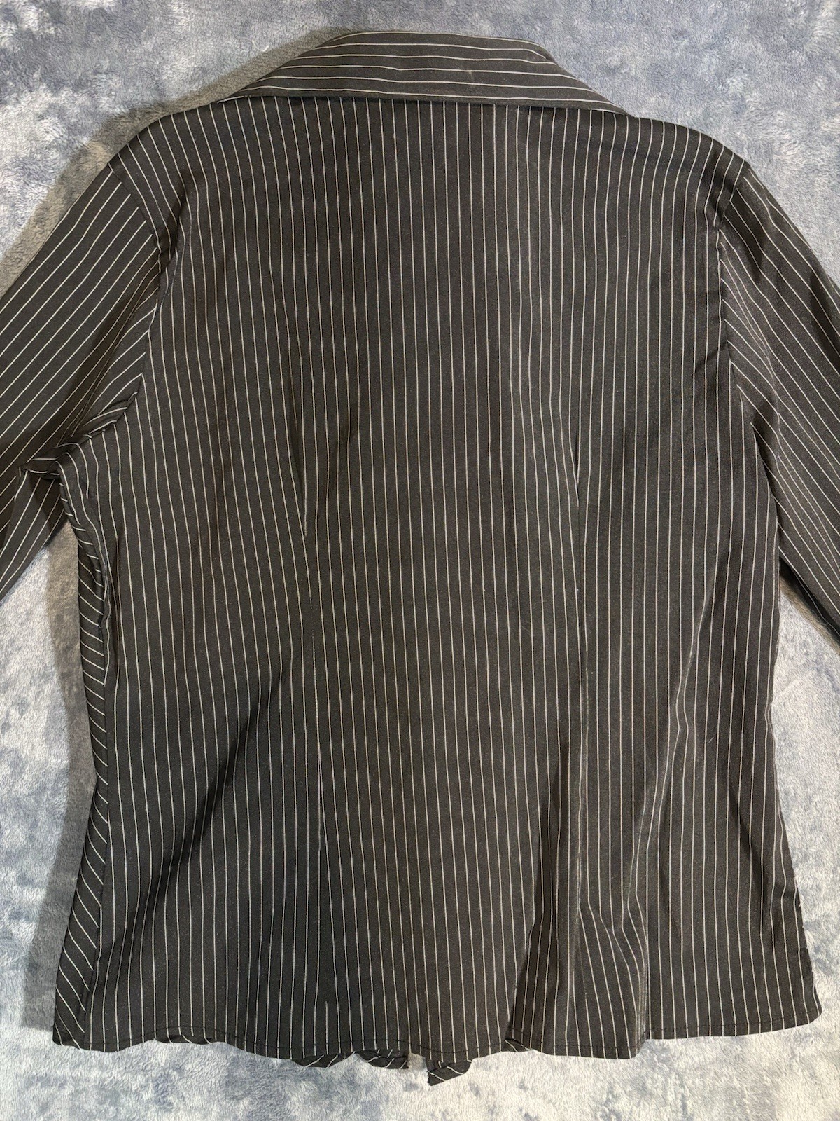 DCC Women’s Black White Pinstripe Collared Zip Long Sleeve Blouse Size M