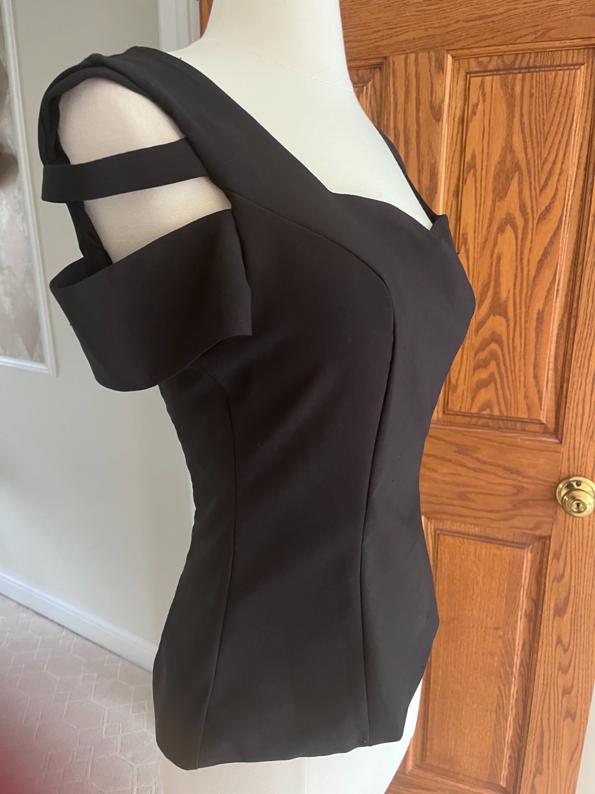 LeFon Black Top Blouse Size 40 S M Cutout Shoulders Peplum Sweetheart Neck w/Bra