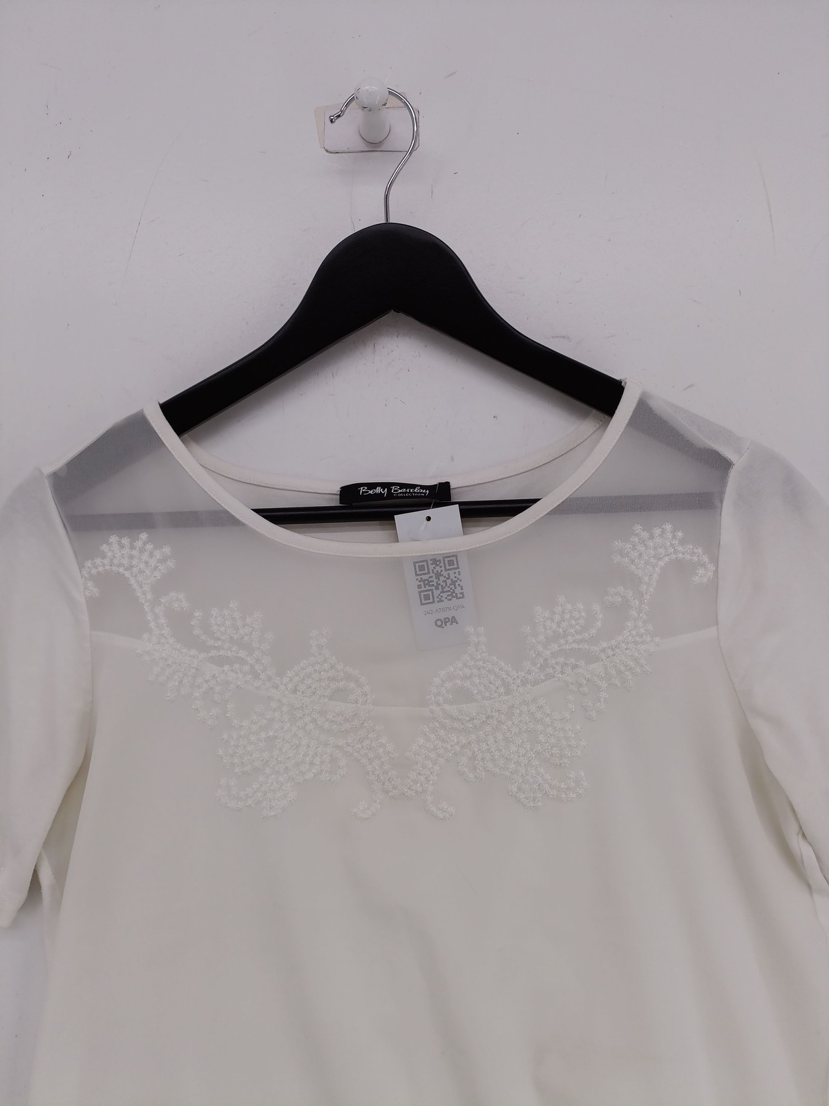 Betty Barclay Women’s Top M White 100% Other Short Sleeve Round Neck Basic
