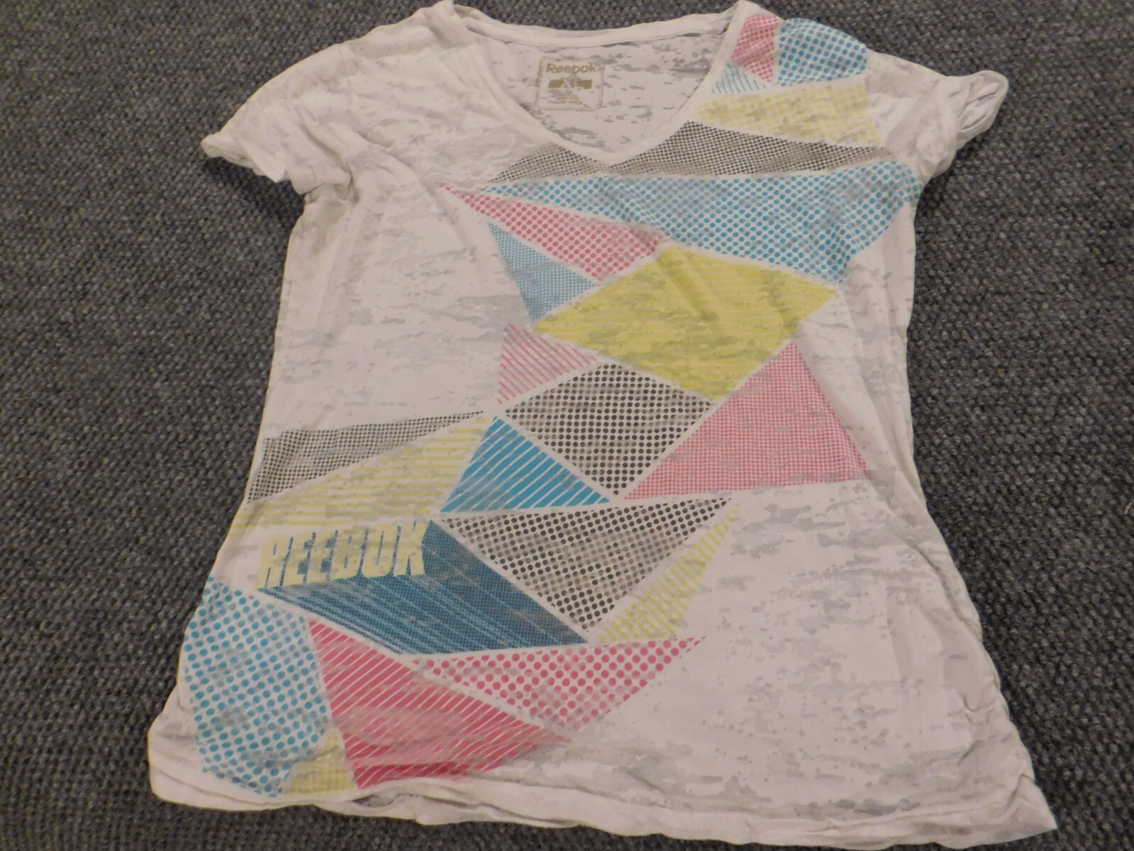 Reebok Womens Shirt Extra Large White graphic colorful block patter