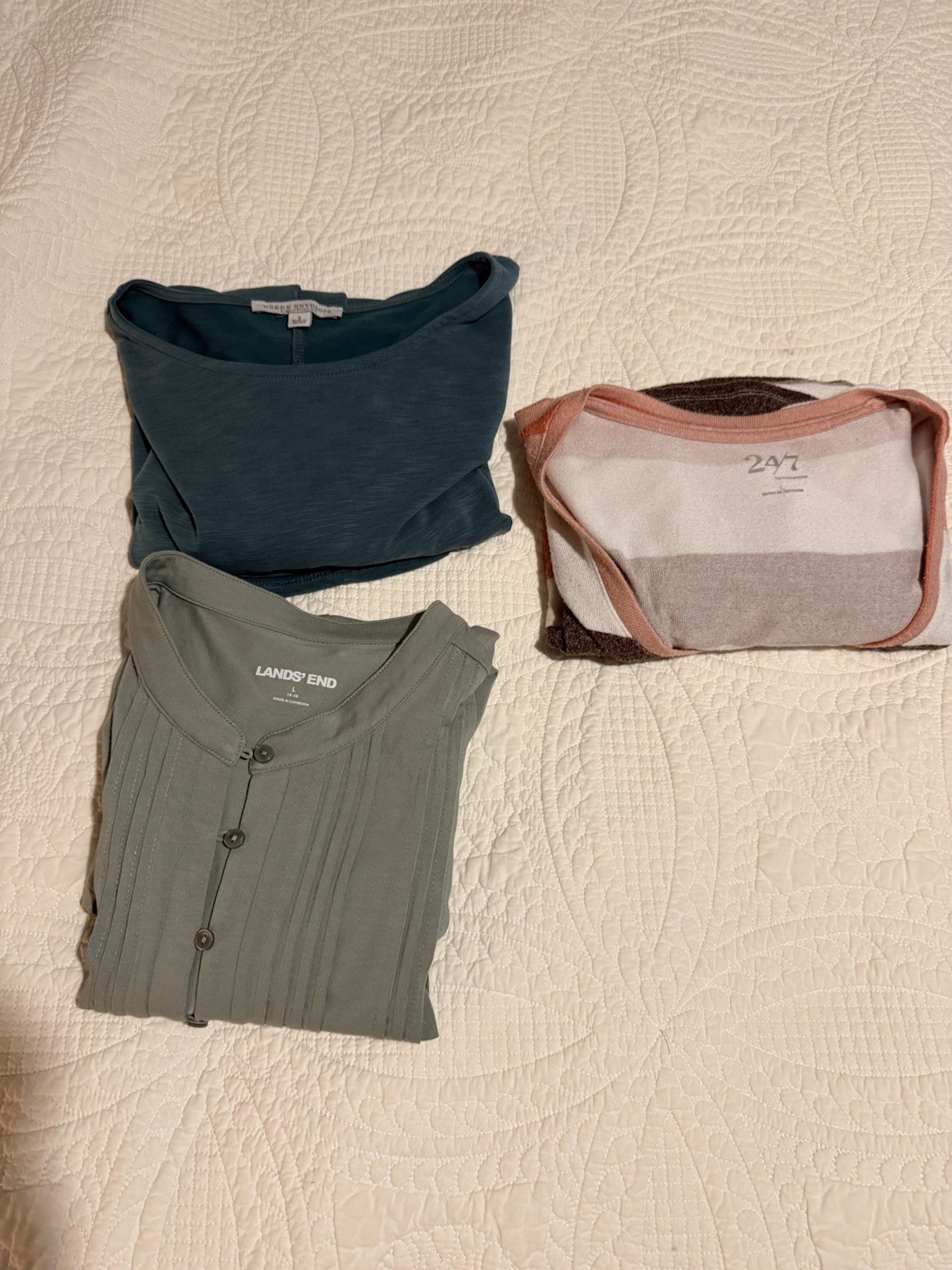Lot Of 3 Women’s Short Sleeve Patterned Tops Various Brands Size Large