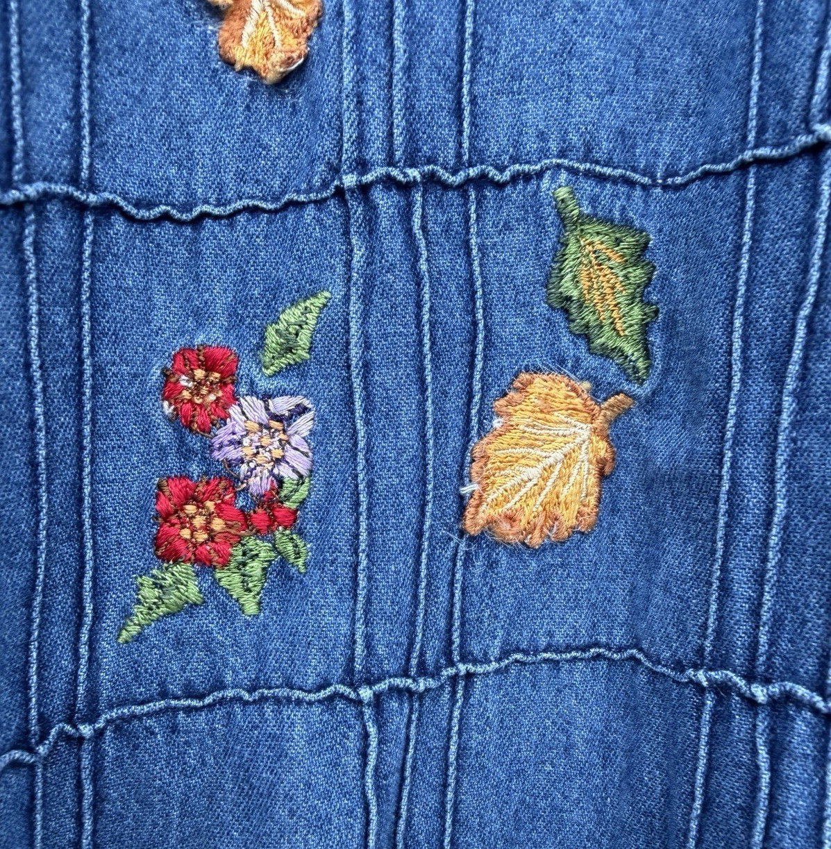 Vintage 90s Womens Embroidered Denim Button Up Medium Fall Autumn Leaves Harvest